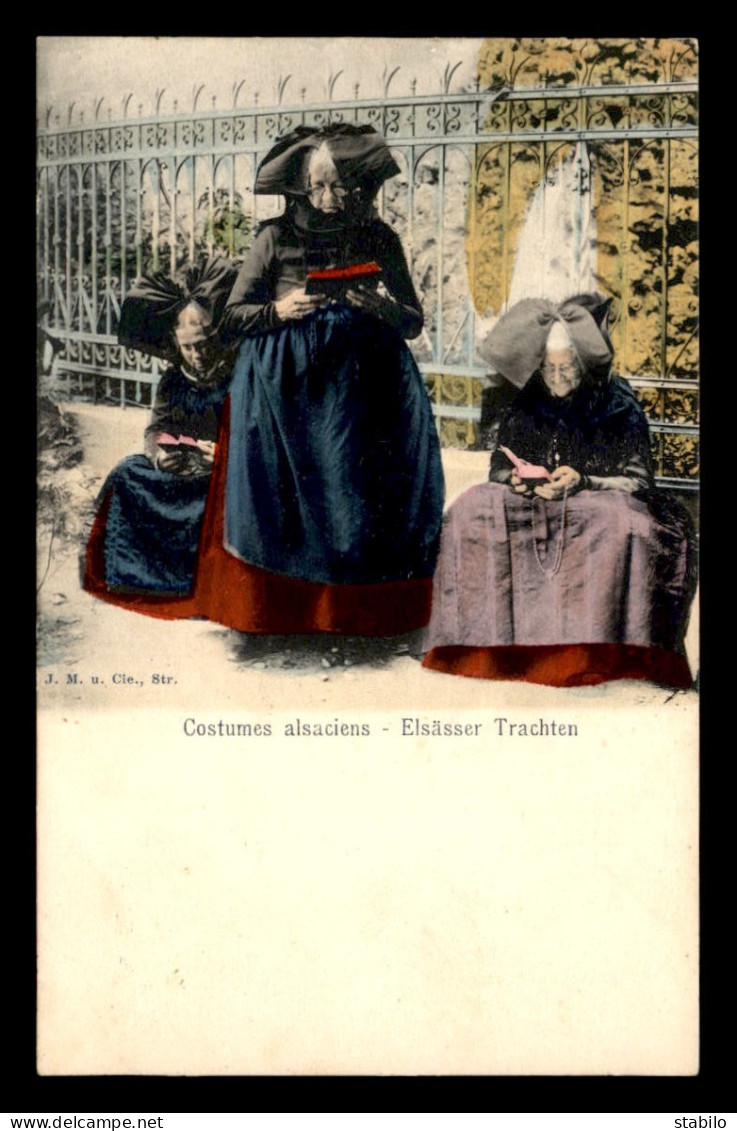 67 - STRASBOURG - FEMMES EN COSTUMES - Strasbourg