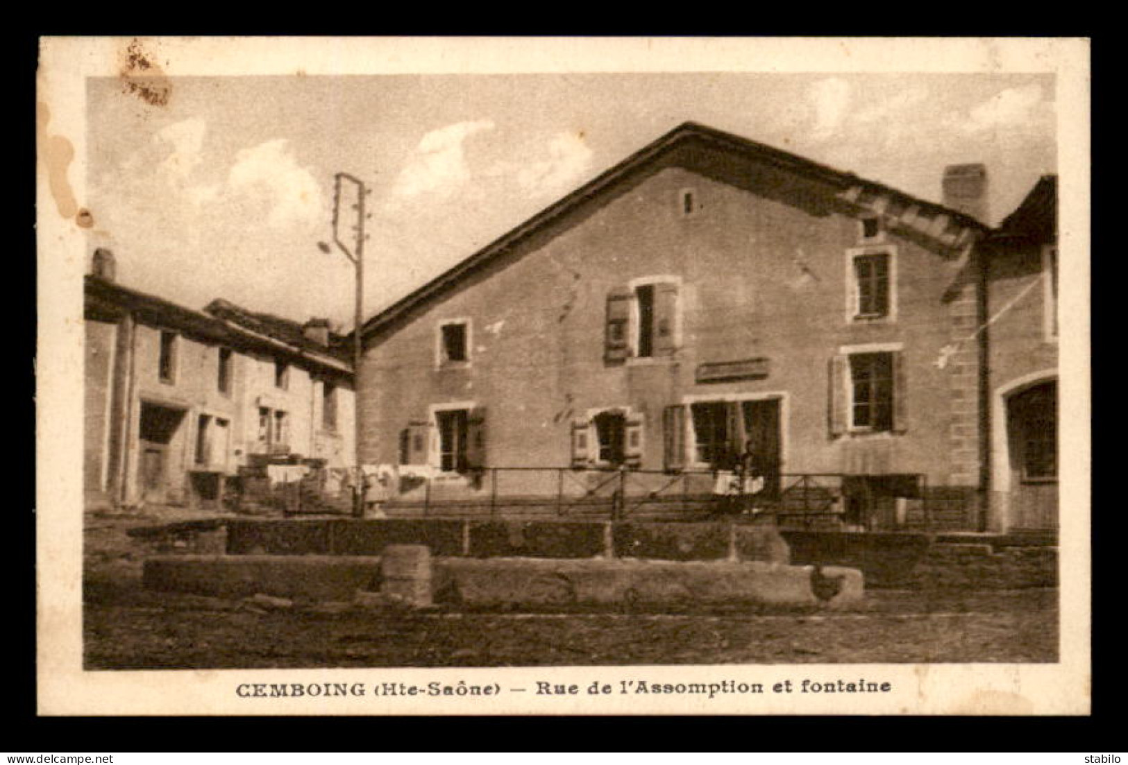 70 - CEMBOING - RUE DE L'ASSOMPTION ET FONTAINE - Autres & Non Classés