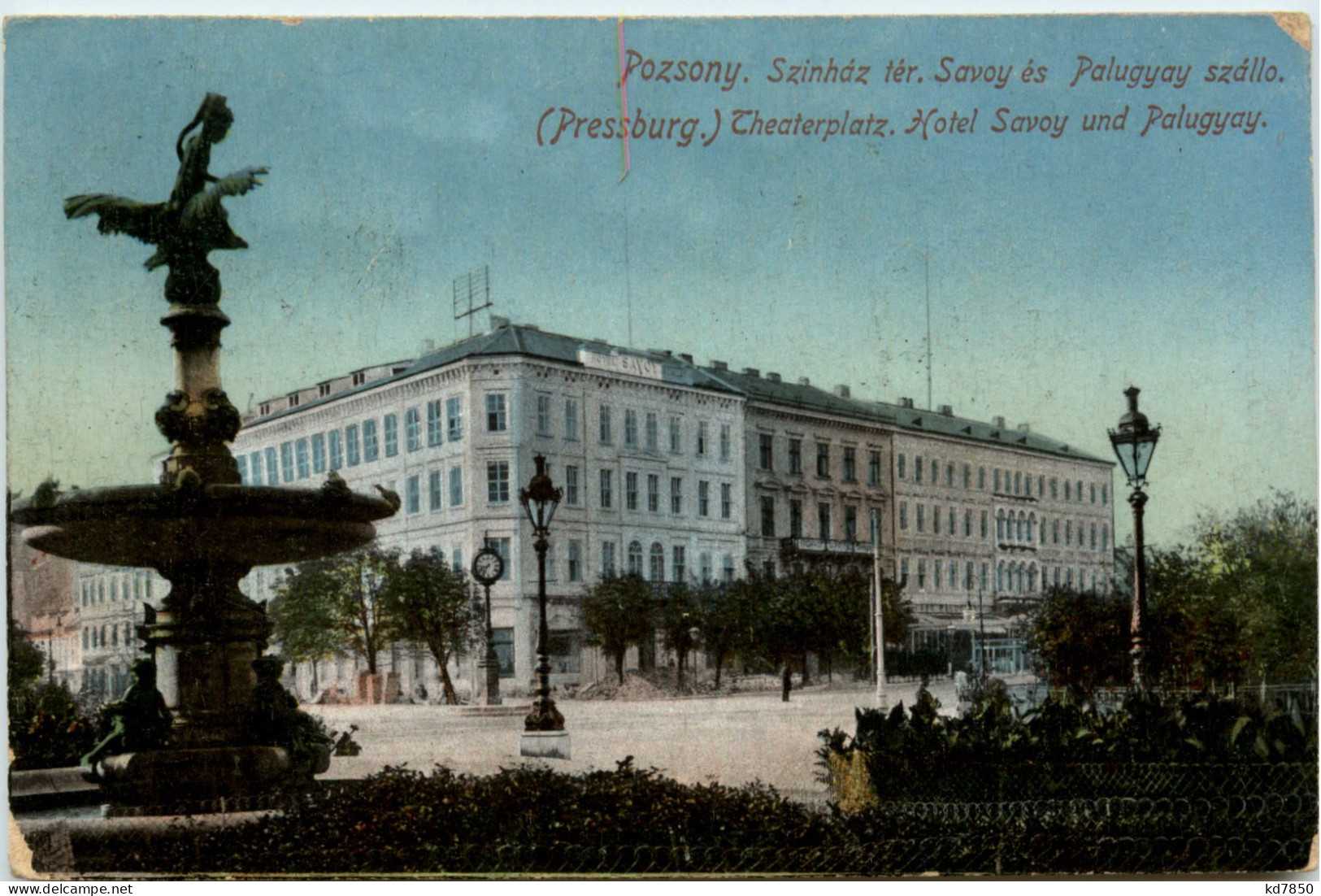 Przsony - Pressburg - Theaterplatz - Slowakije