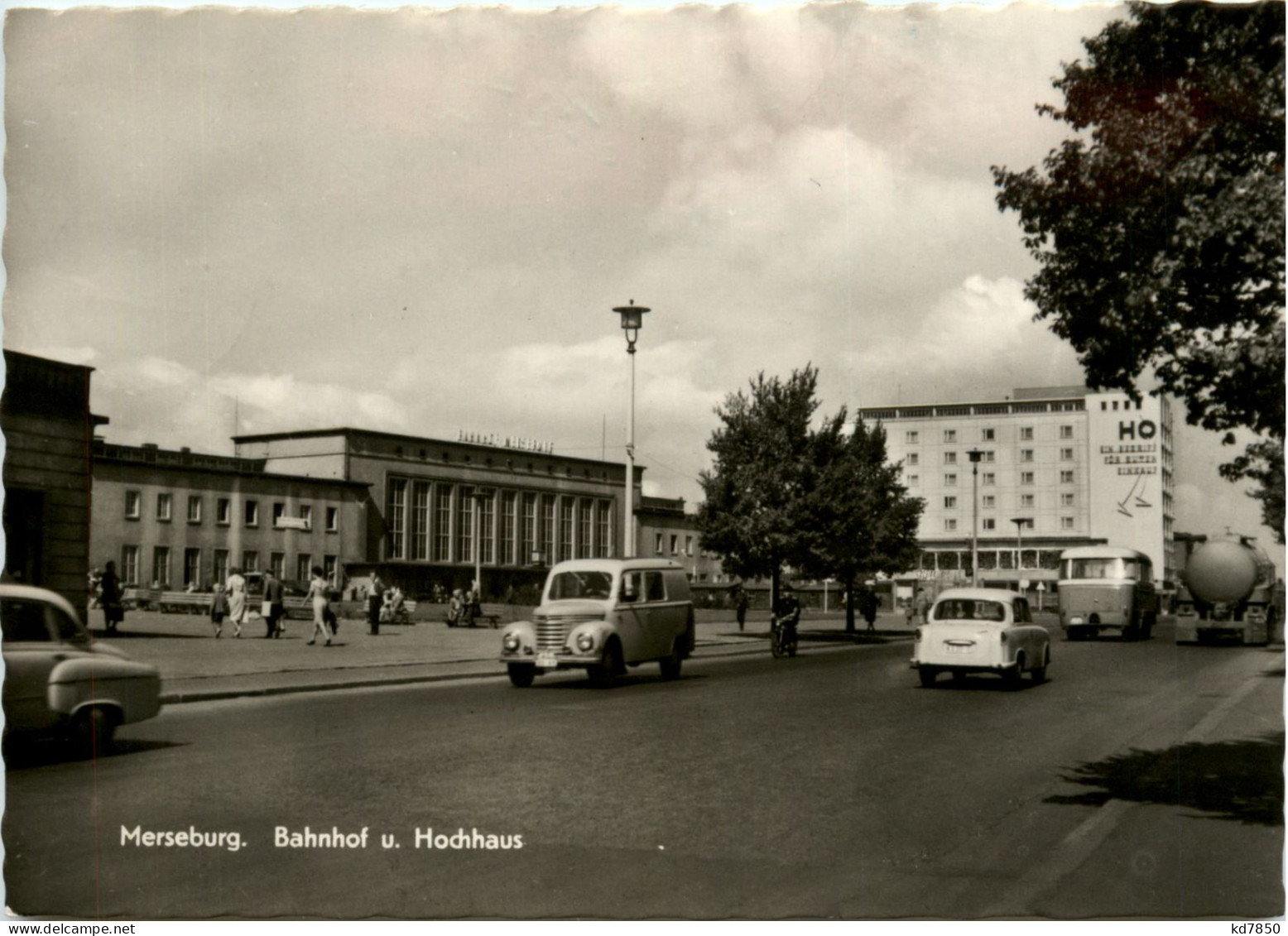 Merseburg - Bahnhof Und Hochhaus - Merseburg