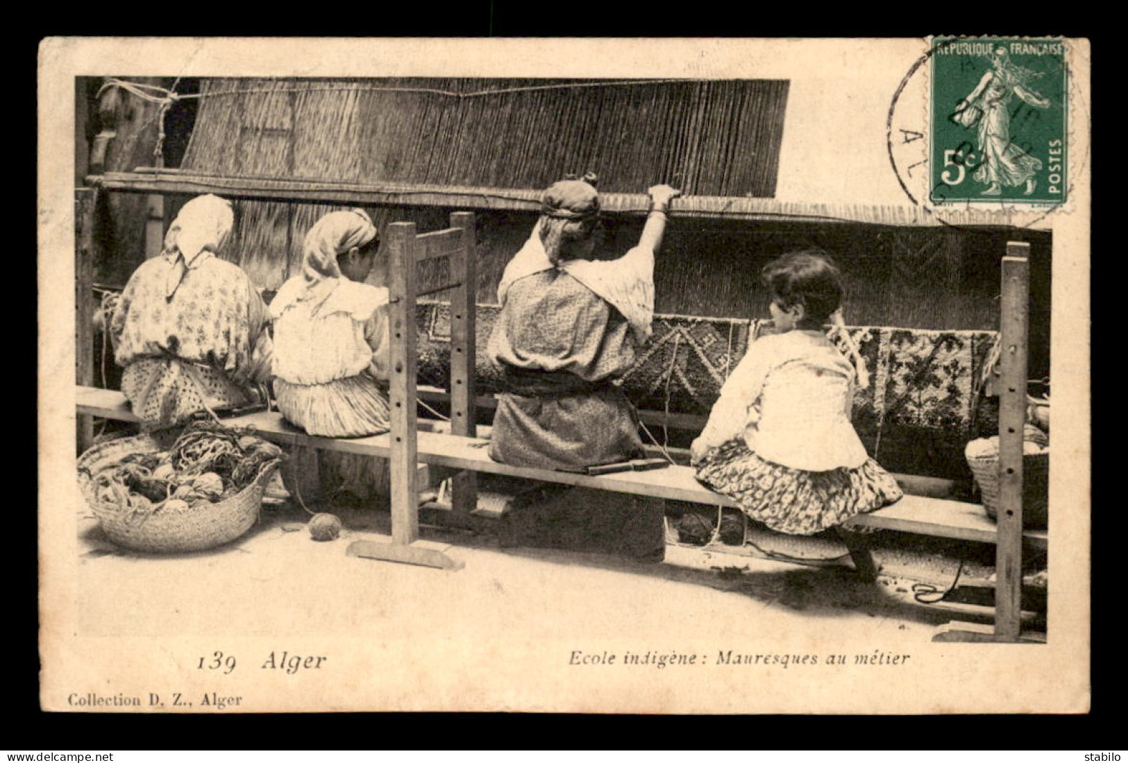 SCENES ET TYPES - ALGER - ECOLE INDIGENE - MAURESQUES AU METIER - EDITEUR D.Z. - Szenen