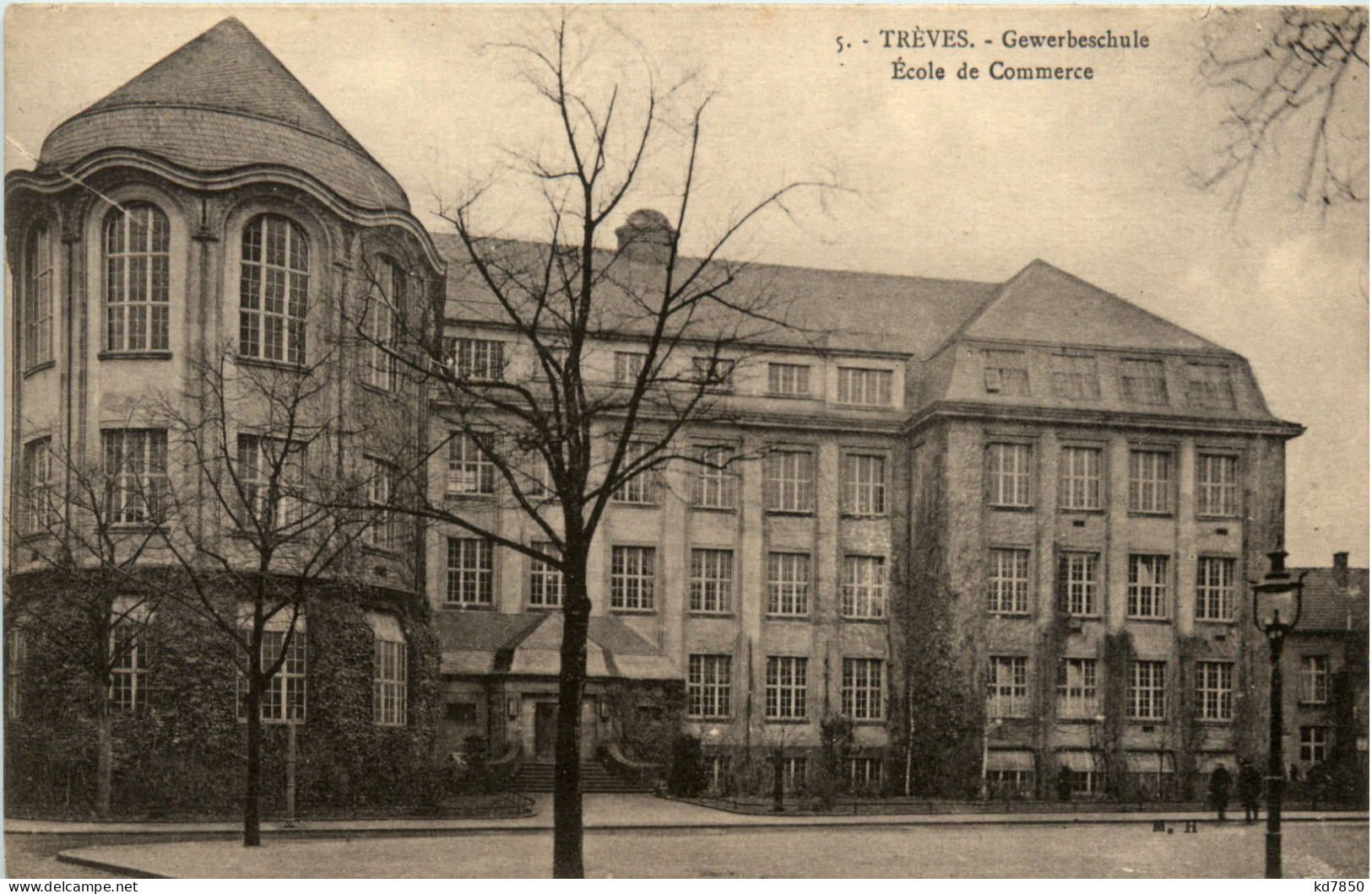 Treves, Regierungsgebäude - Trier