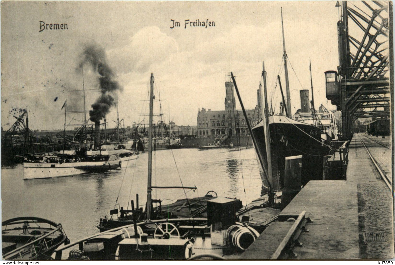 Bremen, Bahnhofsplatz Mit Bahnhof Und Museum - Bremen