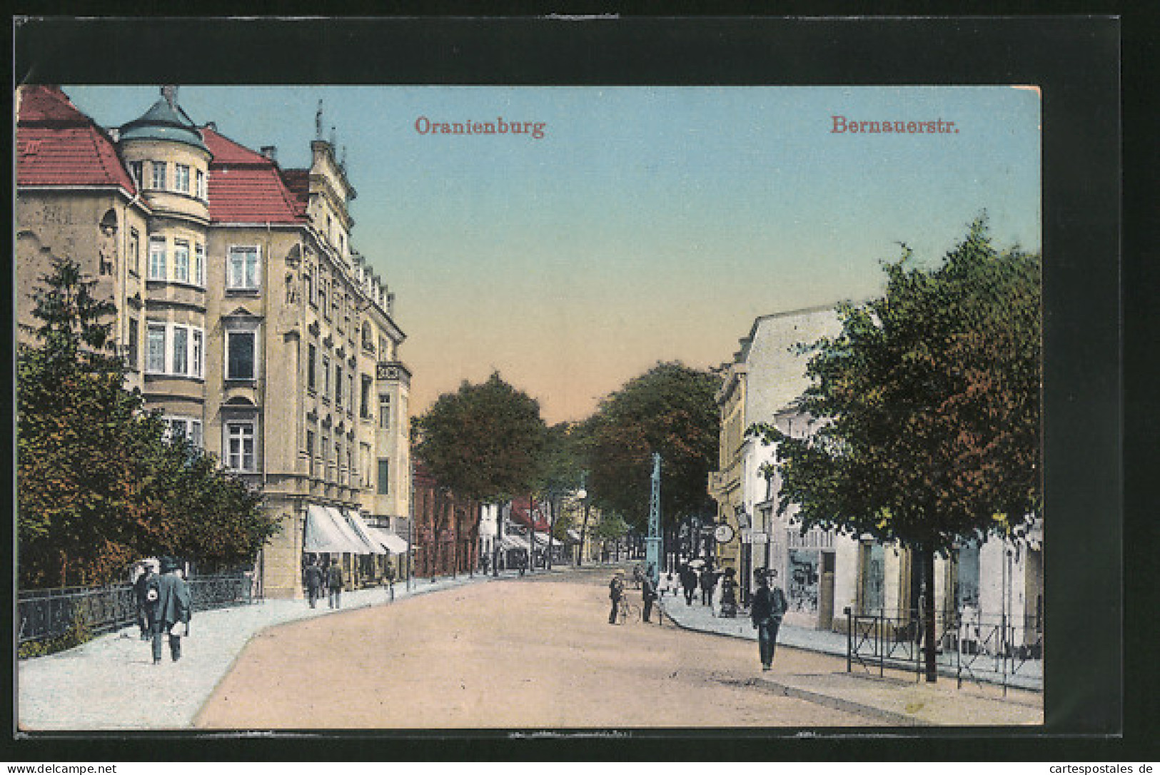 AK Oranienburg, Bernauerstrasse Mit Passanten  - Oranienburg