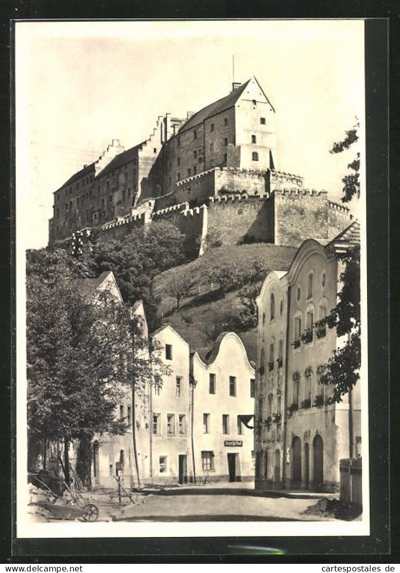 AK Burghausen /Salzach, Schloss Von Der Mautnerstrasse Aus  - Burghausen