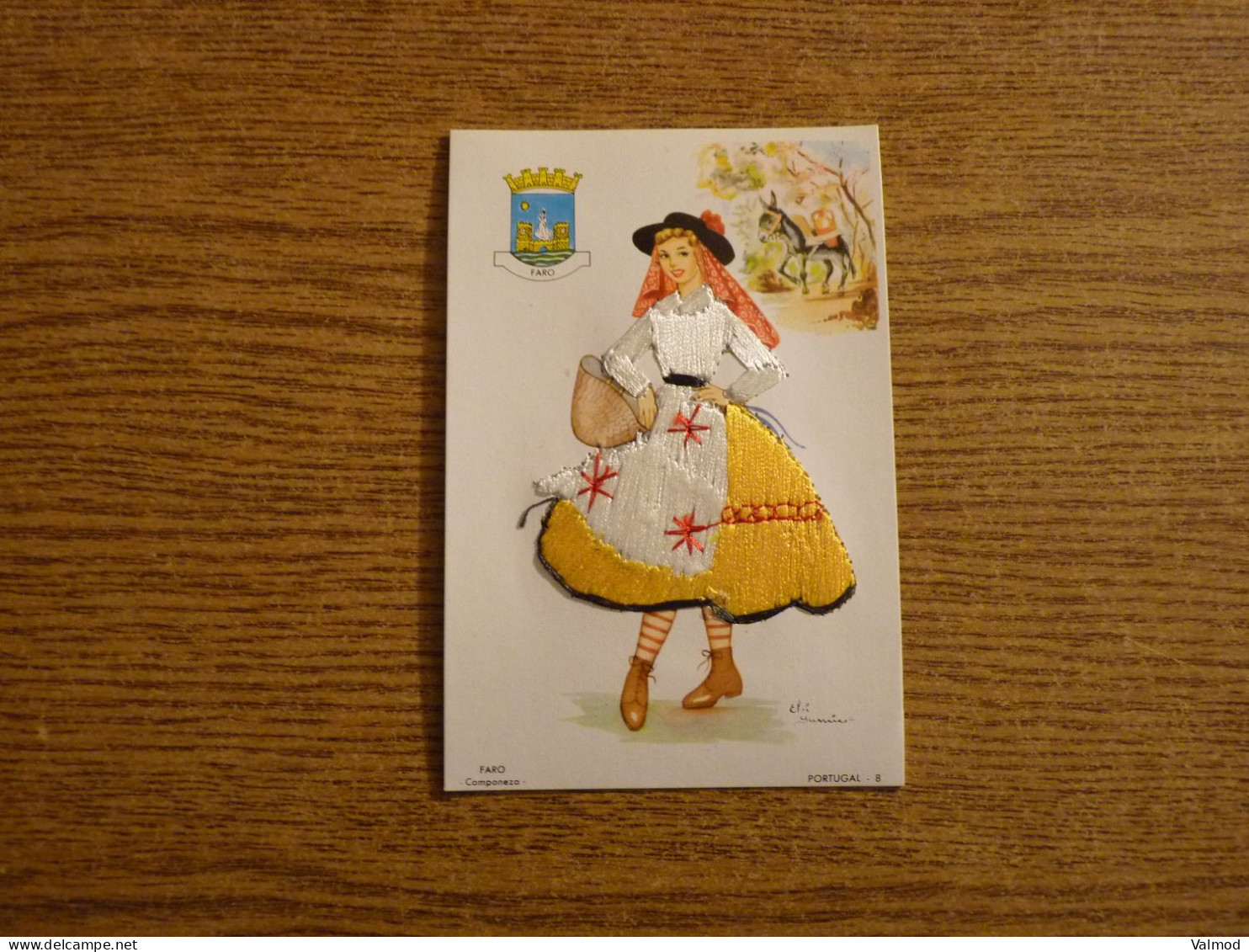 Carte Brodée Faro - Portugal - Jeune Femme Robe Brodée - 9,5x14,3cm Env. - Bordados