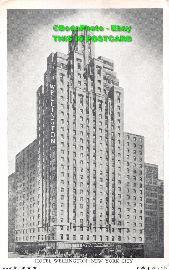 R431637 New York City. Hotel Wellington. East And West Postcard - World