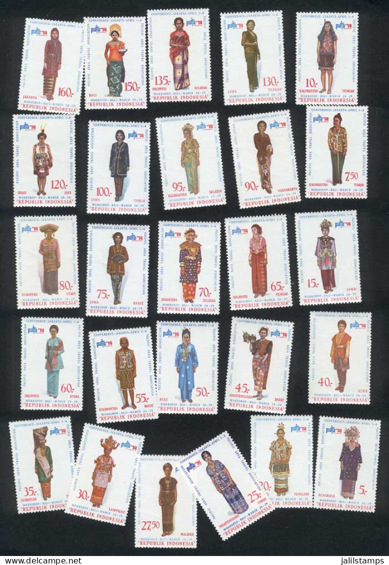INDONESIA: Yvert 675/700, Women In Typical Dresses, Complete Set Of 26 Values, Excellent Quality! - Indonesia