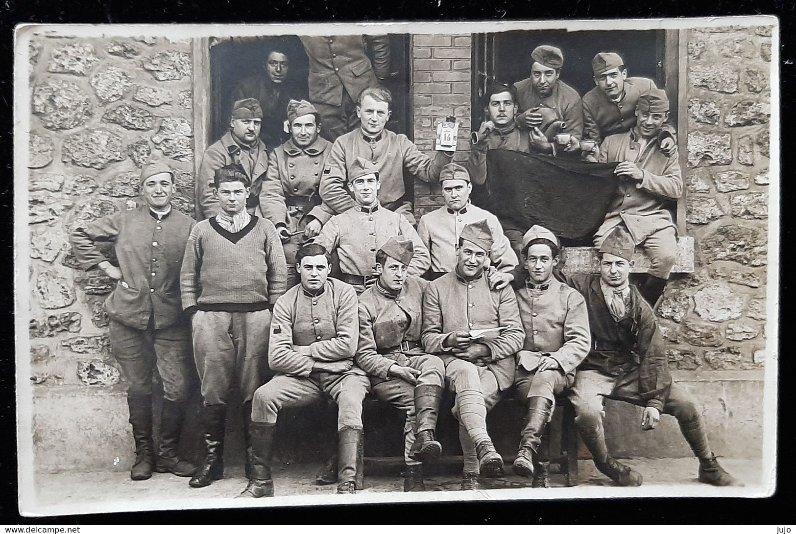 CPA  Militaria - Photo  Groupe De Soldats - Autres & Non Classés