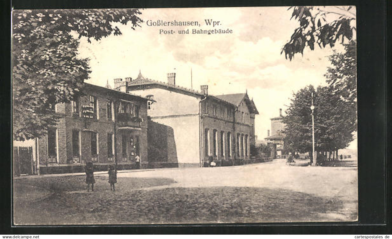 AK Gosslershausen / Jablonowo, Post - Und Bahnhofsgebäude  - Westpreussen