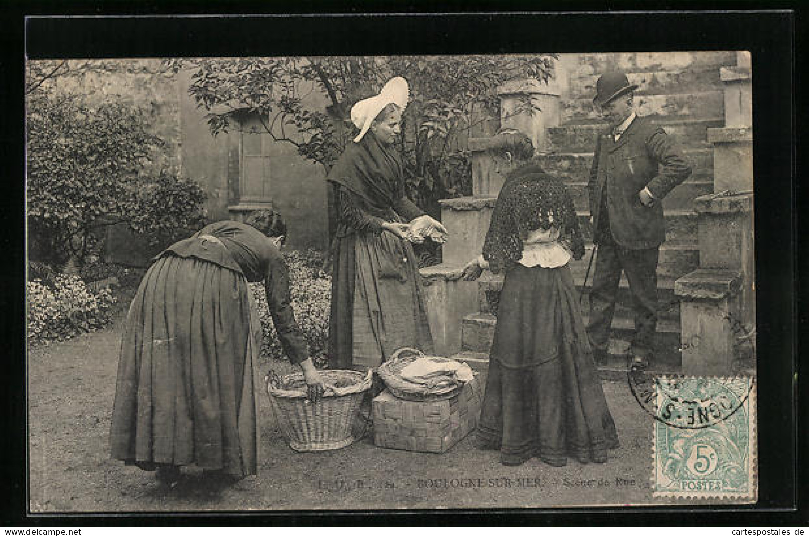 CPA Boulogne-sur-Mer, Scene De Rue  - Boulogne Sur Mer