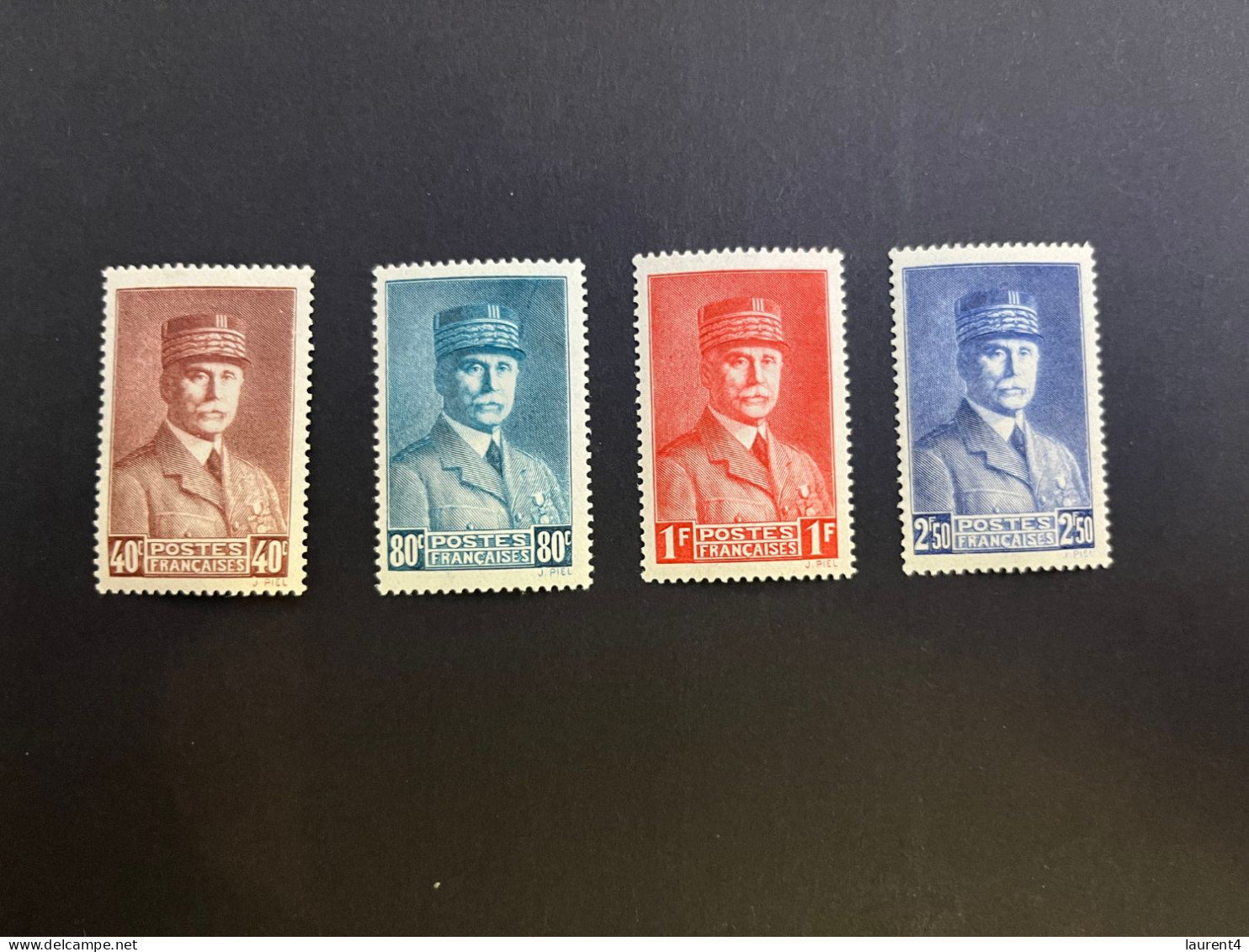 20-4-2024 (stamp) 4 Mint Stamp - FRANCE - Marechal Pétain - Unused Stamps