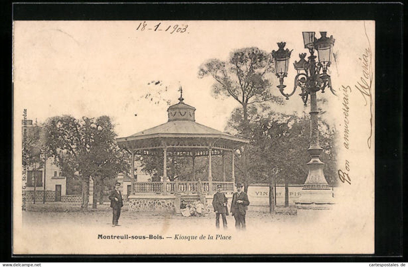 CPA Montreuil-sous-Bois, Kiosque De La Place  - Montreuil