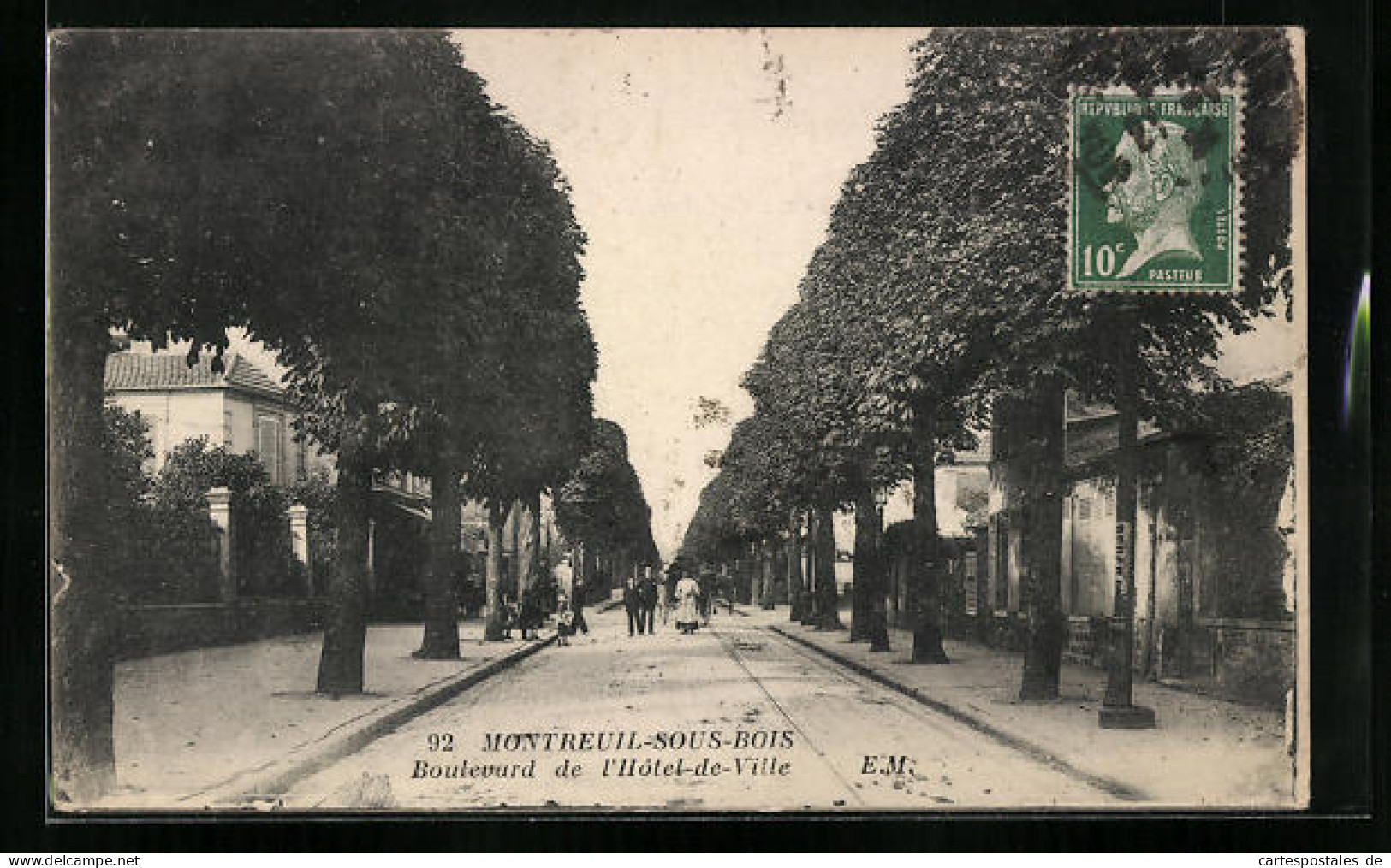 CPA Montreuil-sous-Bois, Boulevard De L`Hôtel-de-Ville  - Montreuil