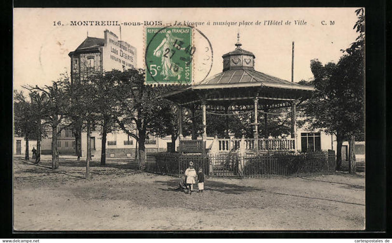 CPA Montreuil-sous-Bois, Le Kiosque à Musique Place De L`Hôtel De Ville  - Montreuil