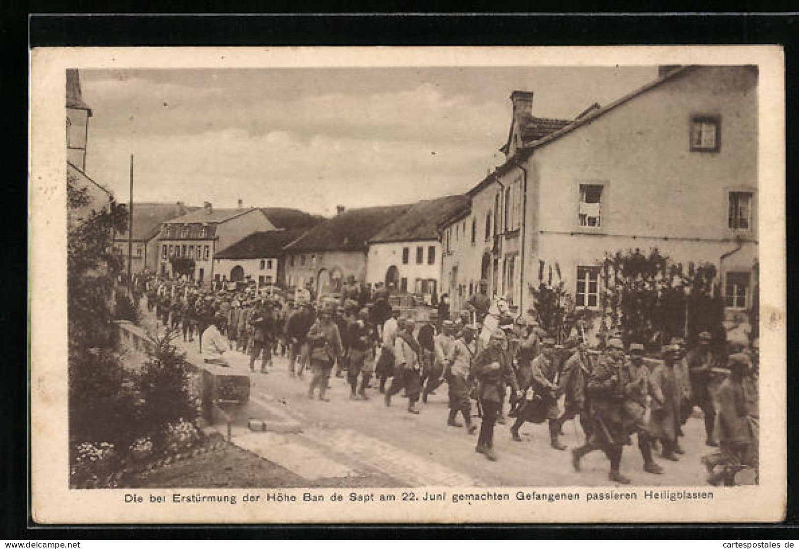 AK Kriegsgefangene Passieren Heiligblasien  - War 1914-18