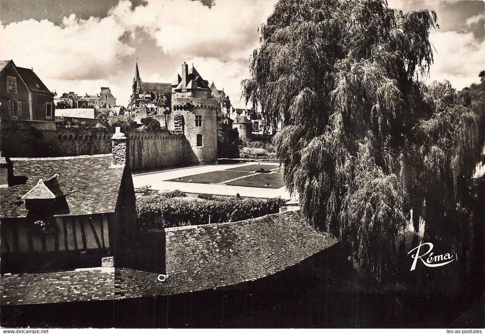 56  VANNES LES REMPARTS - Vannes