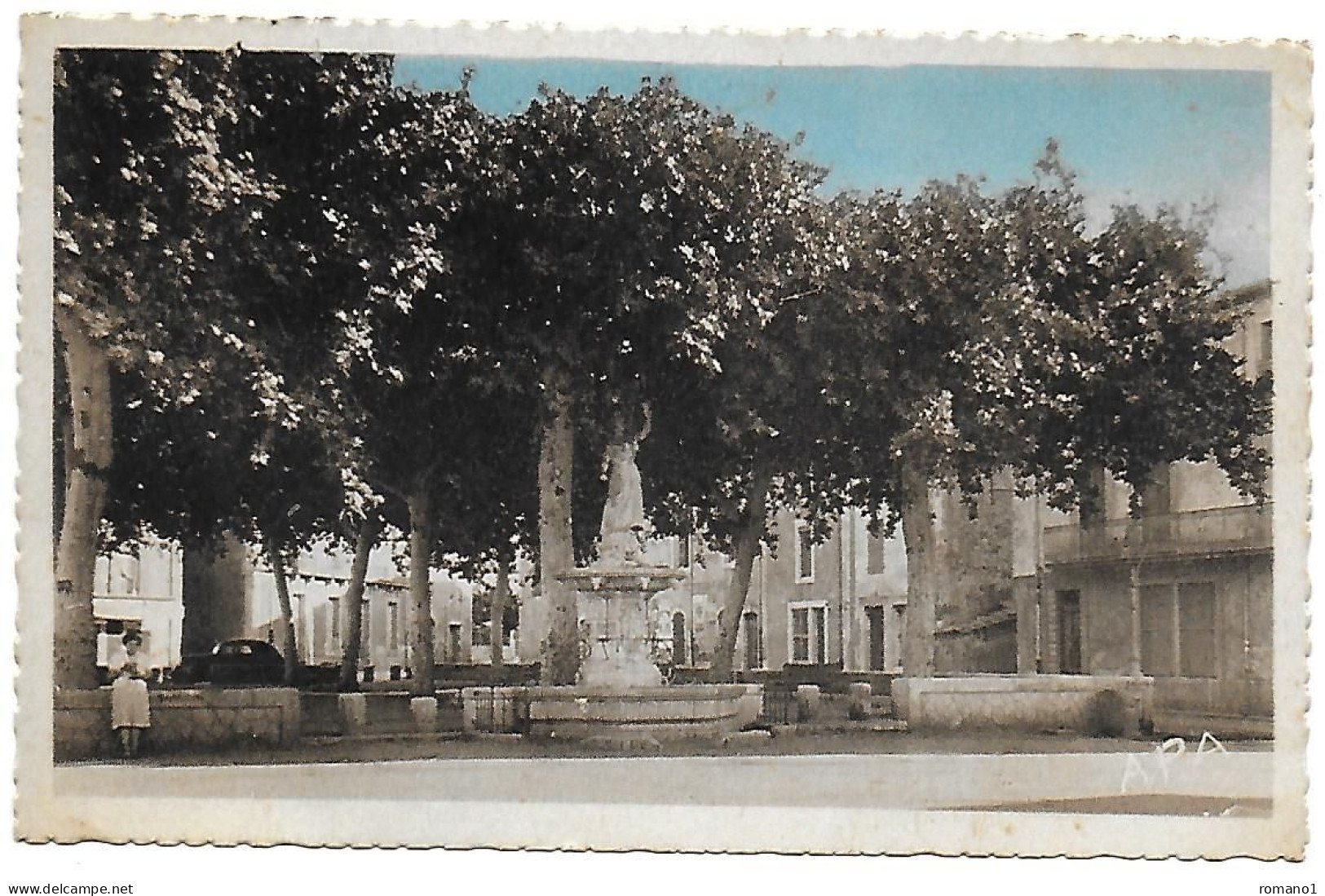 34)   LIEURAN   Les  BEZIERS  -  Place De La République - Autres & Non Classés