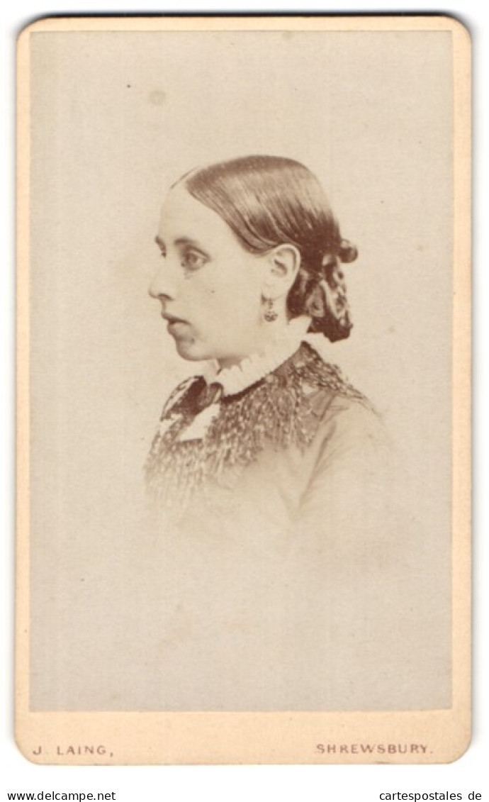 Photo J. Laing, Shrewsbury, Castle Street, Portrait Einer Jungen Frau Mit Spitzenkragen  - Anonymous Persons