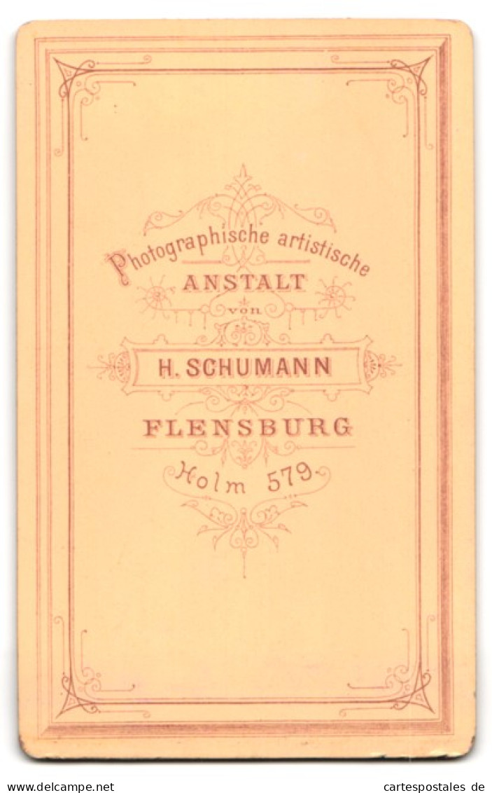 Fotografie H. Schumann, Flensburg, Holm 579, Portrait Hübsche Junge Dame Im Sonntagskleid  - Persone Anonimi