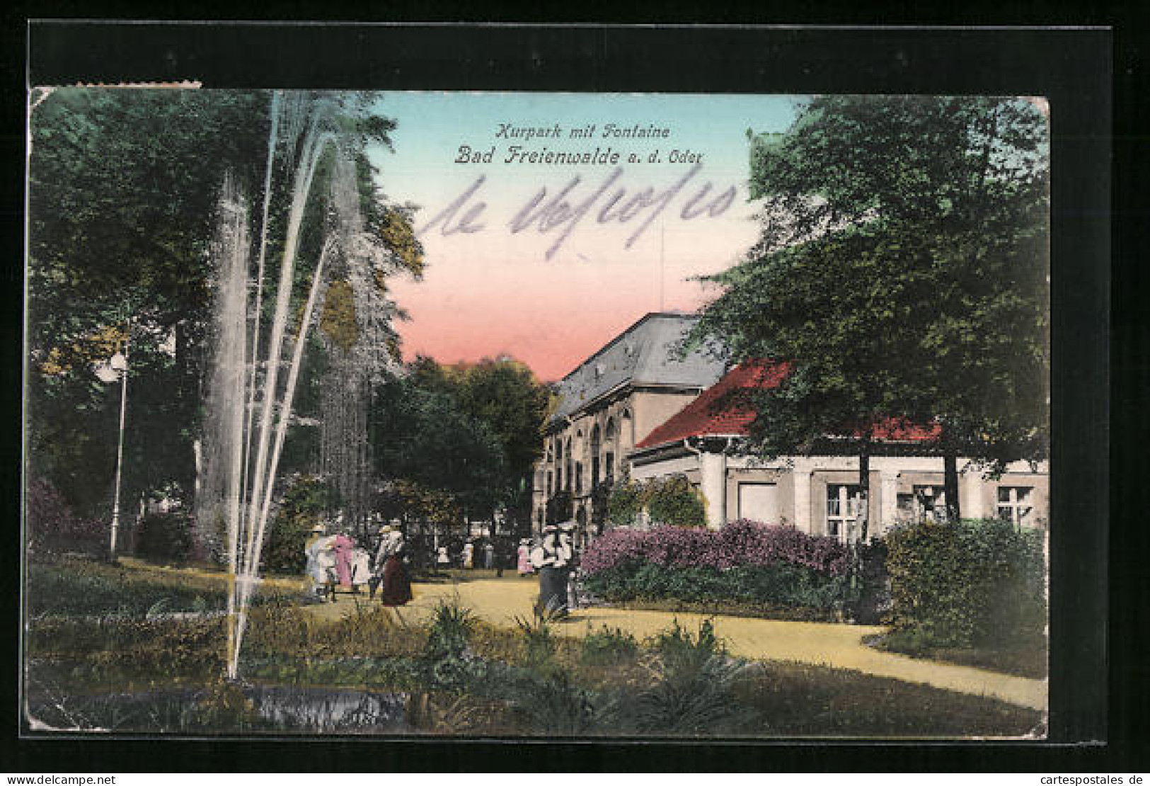 AK Bad Freienwalde A. D. Oder, Sommerfrischler Im Kurpark Mit Fontaine  - Bad Freienwalde