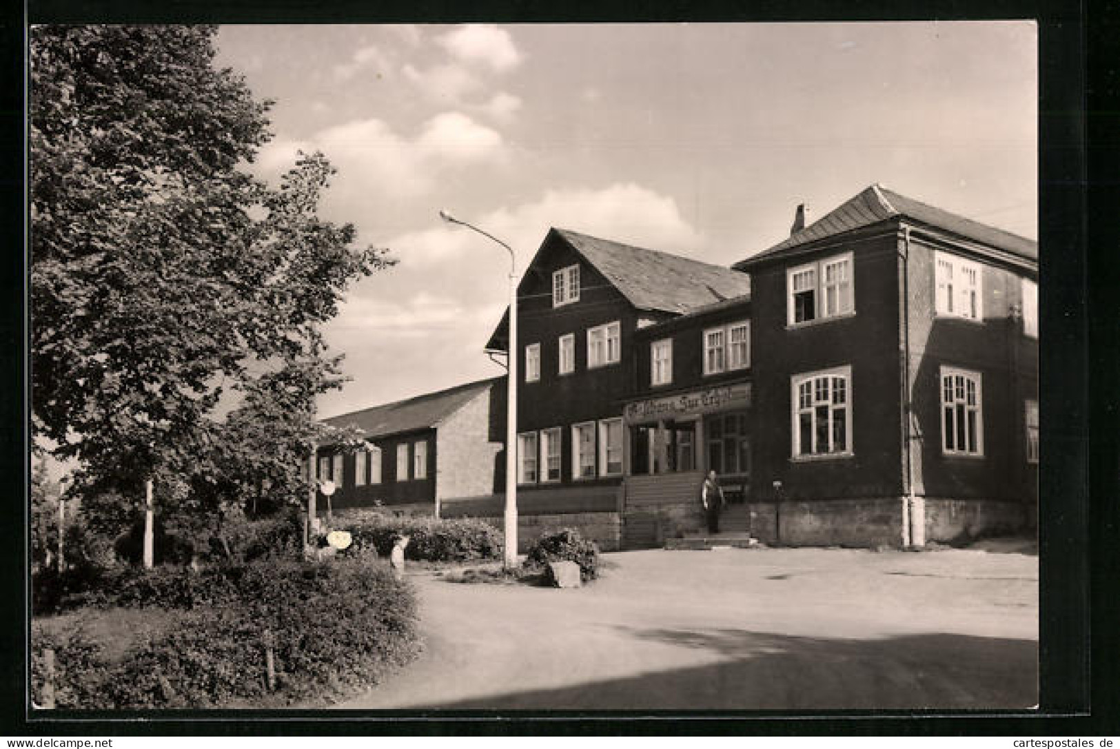 AK Wittgendorf /Rudolstadt, Gasthaus Zur Erholung Mit Strassenpartie  - Rudolstadt