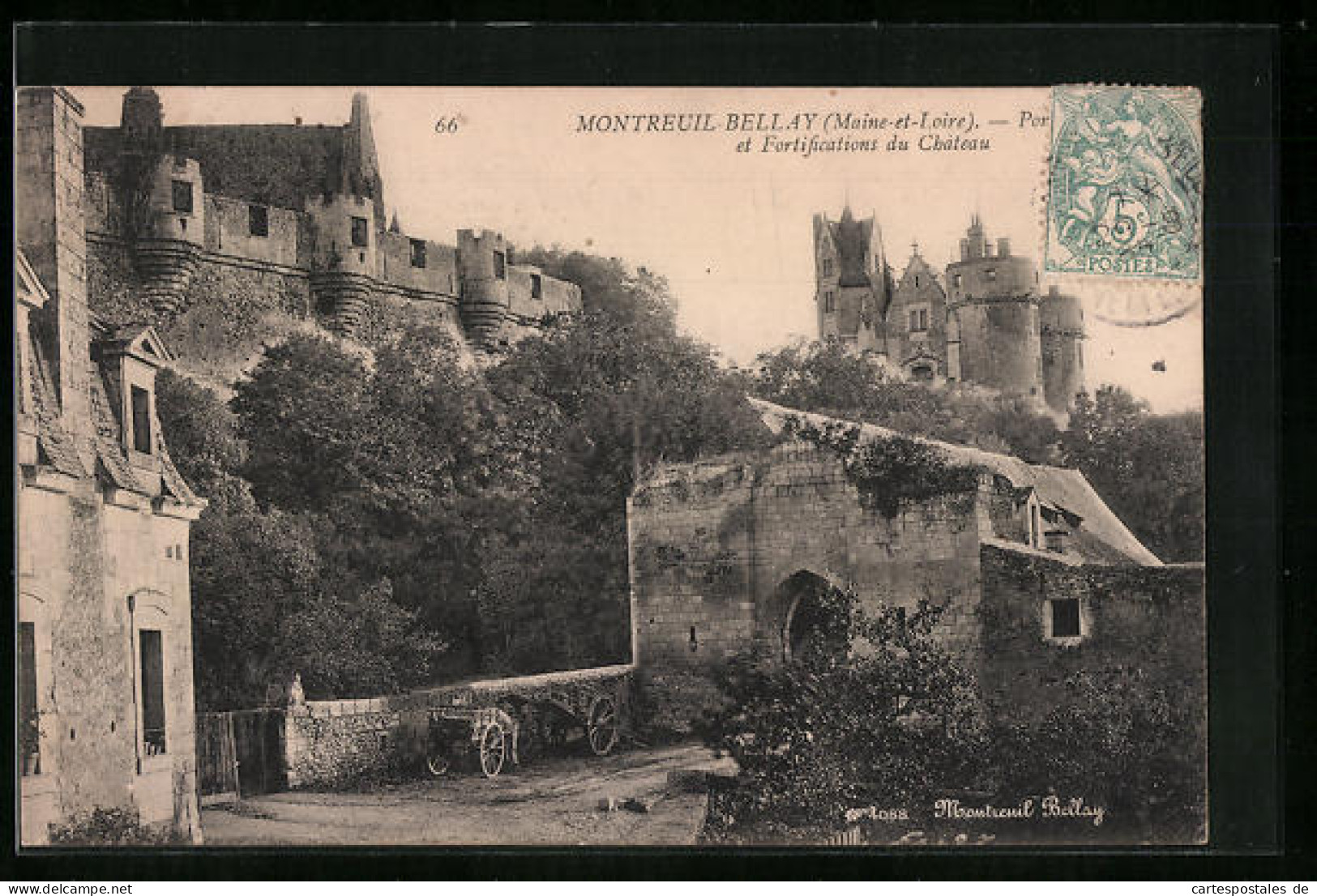 CPA Montreuil-Bellay, Chateau  - Montreuil Bellay