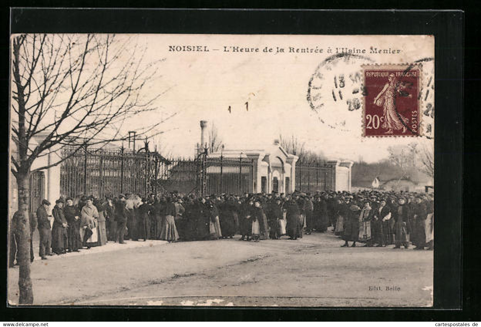 CPA Noisiel, L`Heure De La Rentrée à L`Usine Menier  - Noisiel