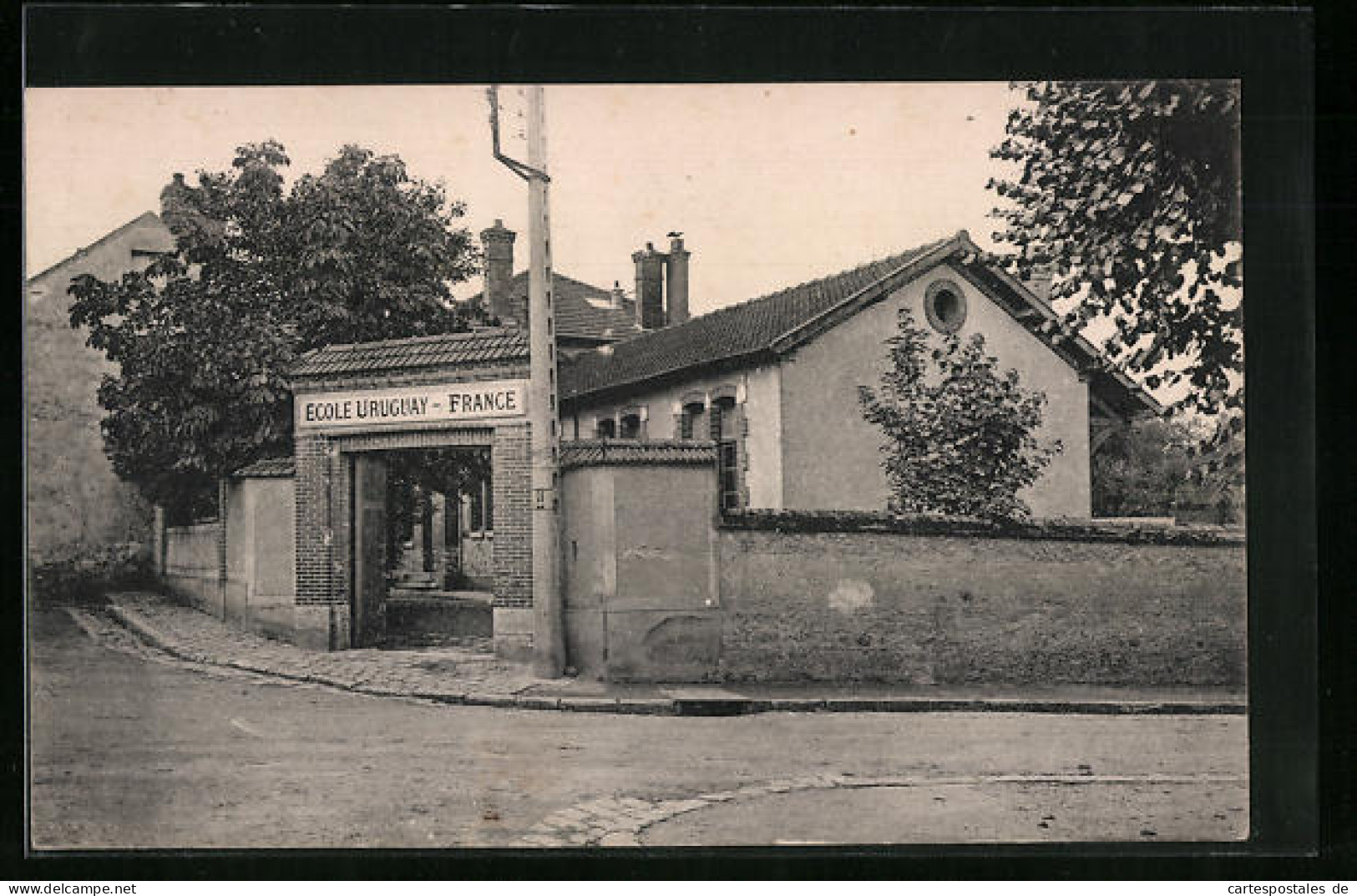 CPA Avon, École Uruguay-France, Entrée Principale  - Avon