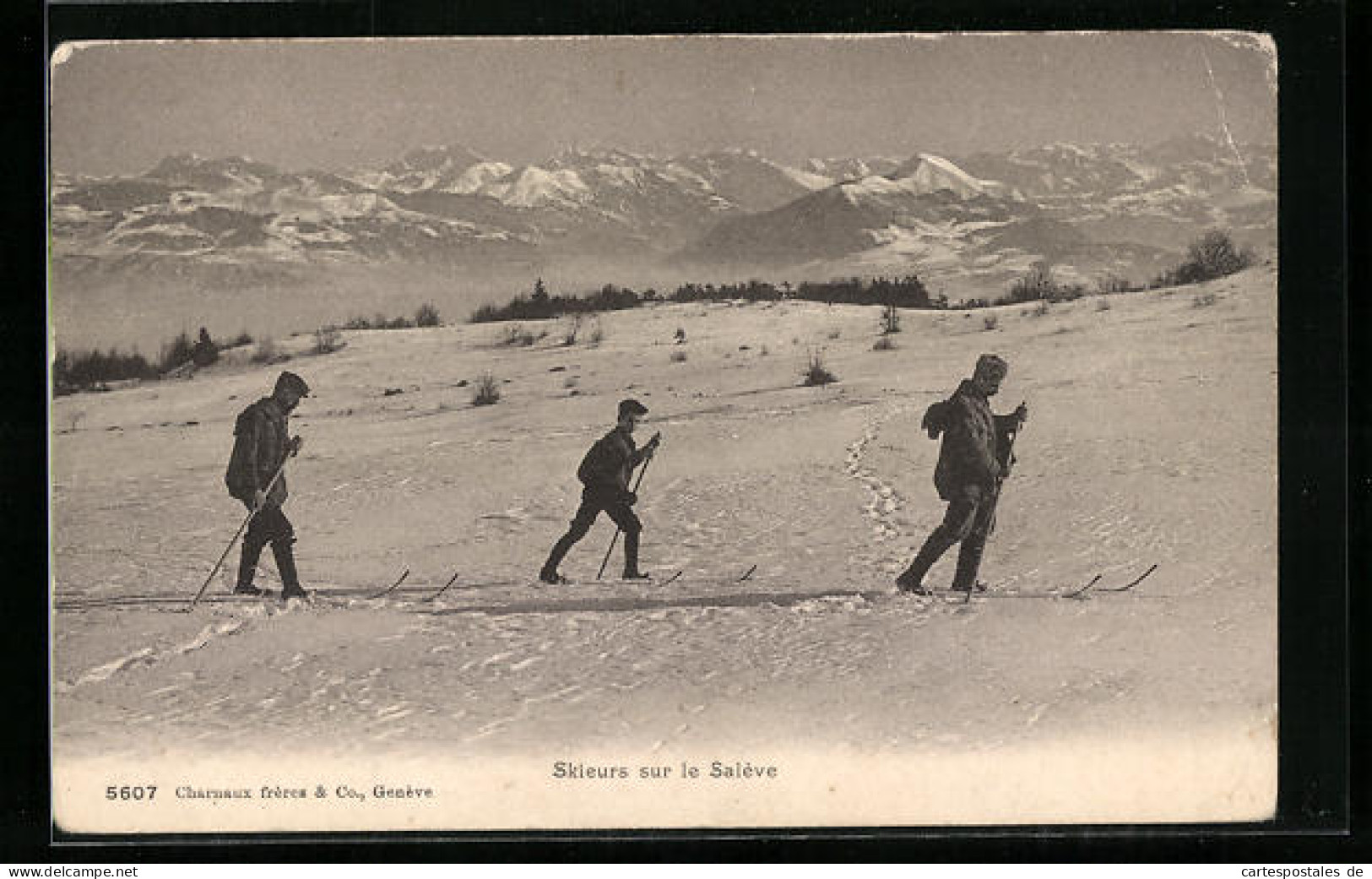 AK Skieurs Sur Le Salève, Skifahrer In Den Bergen  - Deportes De Invierno