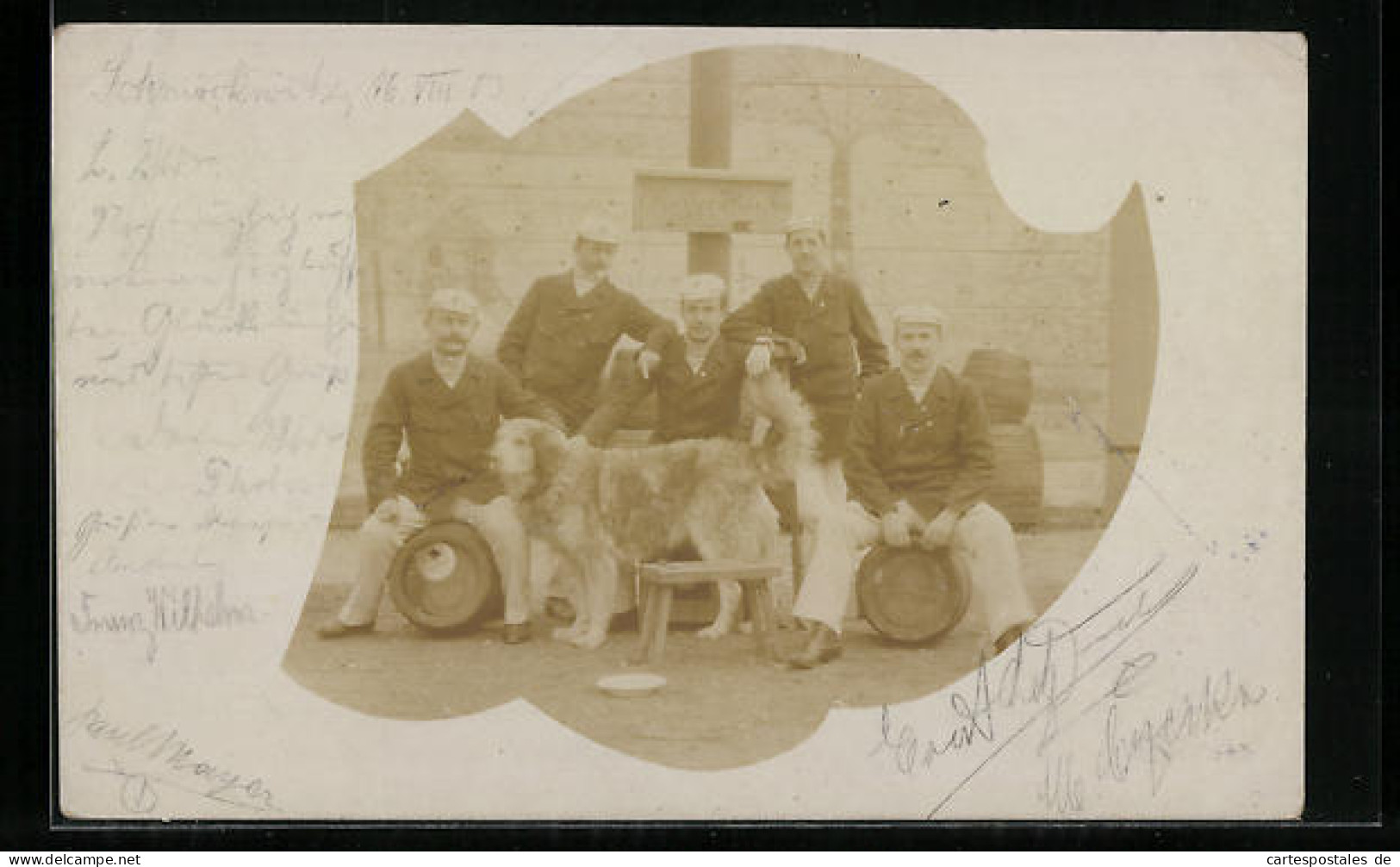 Foto-AK Schmöckwitz, Studenten Mit Einem Hund, Passepartout  - Photographs