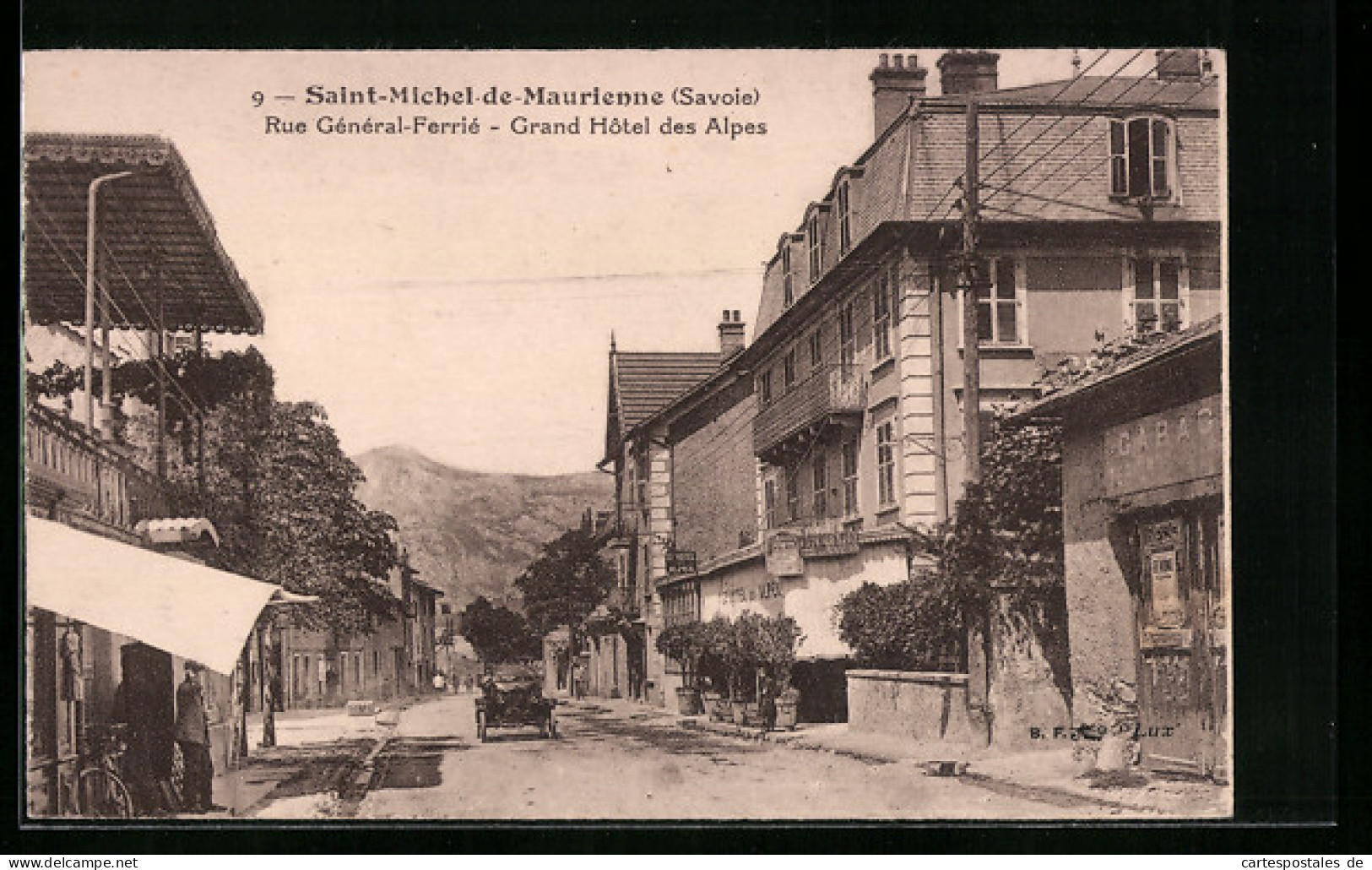 CPA Saint-Michel-de-Maurienne, Grand Hôtel Des Alpes, Rue Générale-Ferrié  - Saint Michel De Maurienne