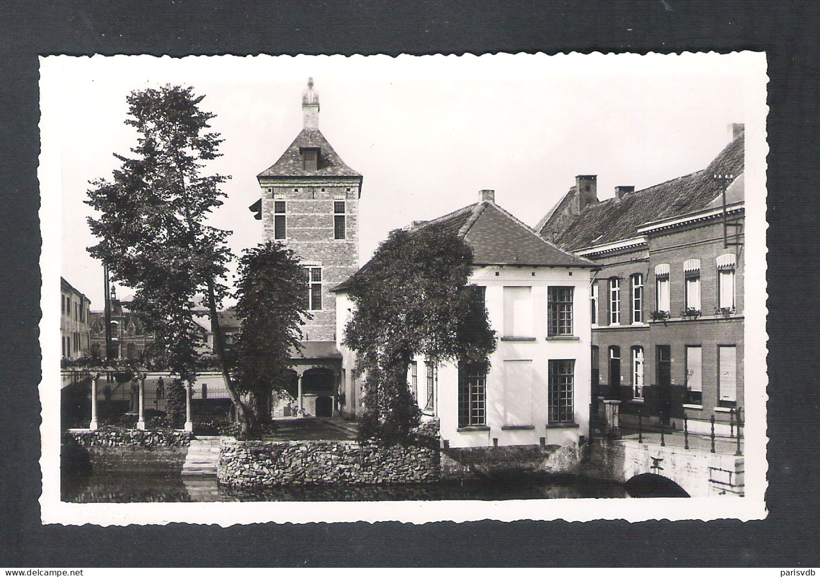 LIER - DE ZIMMERTOREN (ACHTERKANT) EN HET OUD SCHIPPERSHUIS (11.741) - Lier