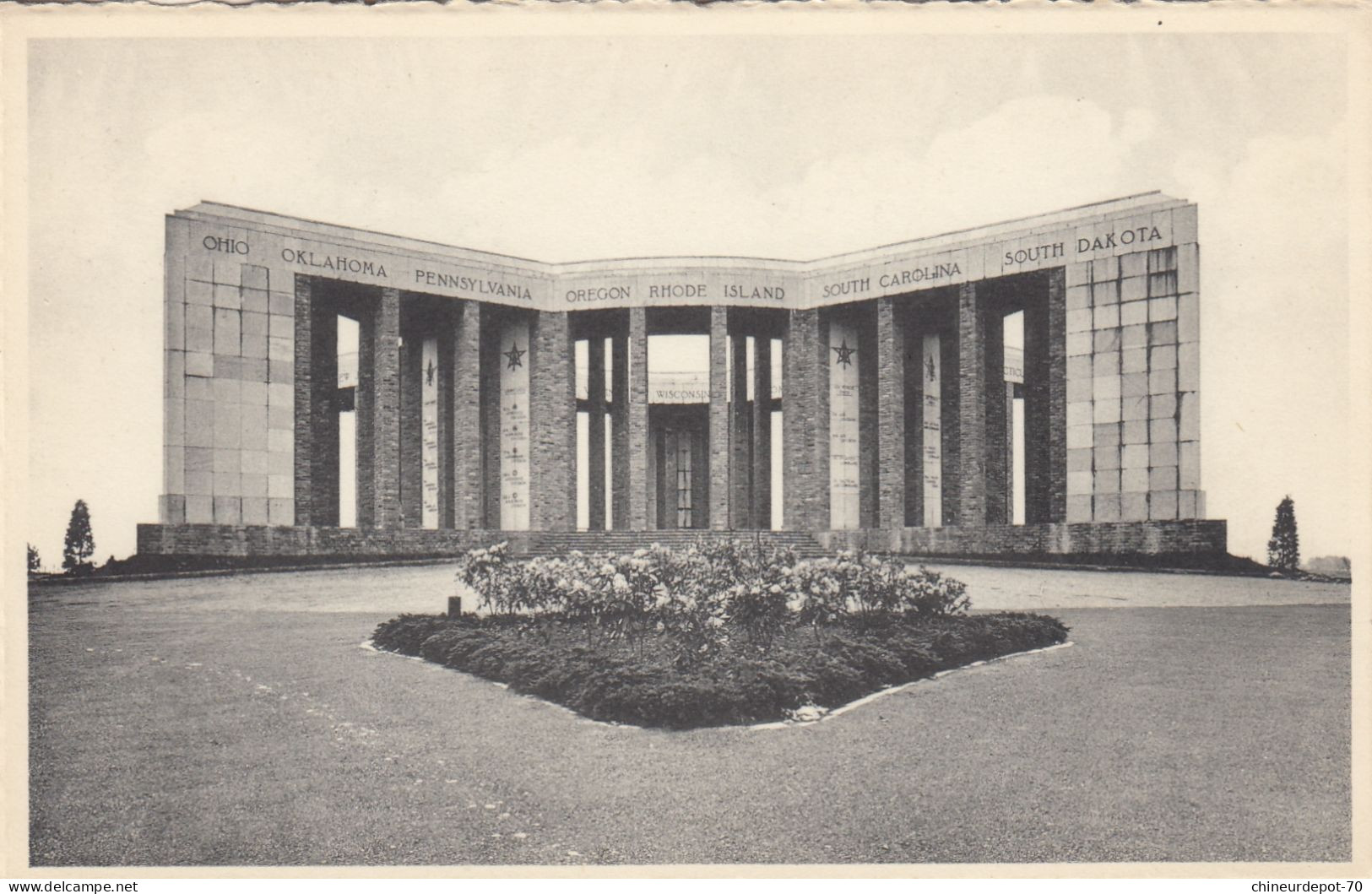 BASTOGNE   MEMORIAL DE LA BATAILLE DU SAILLANT INAUGURE LE 16.7.1950 - Bastenaken