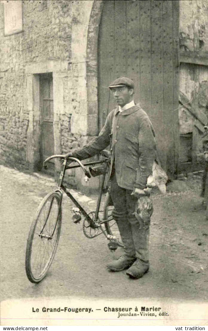 FRANCE -  Carte Postale De Grand Fougeray - Un Chasseur à Marier - L 152080 - Other & Unclassified