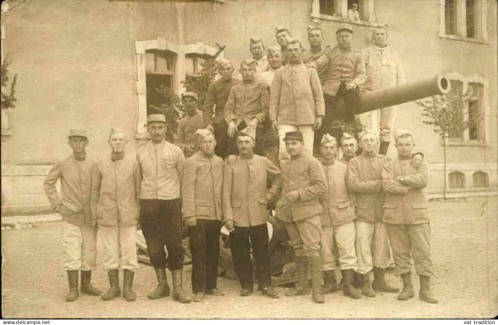 MILITARIA -  Carte Postale Photo De Soldats Avec Un Canon - L 152083 - Oorlog 1914-18