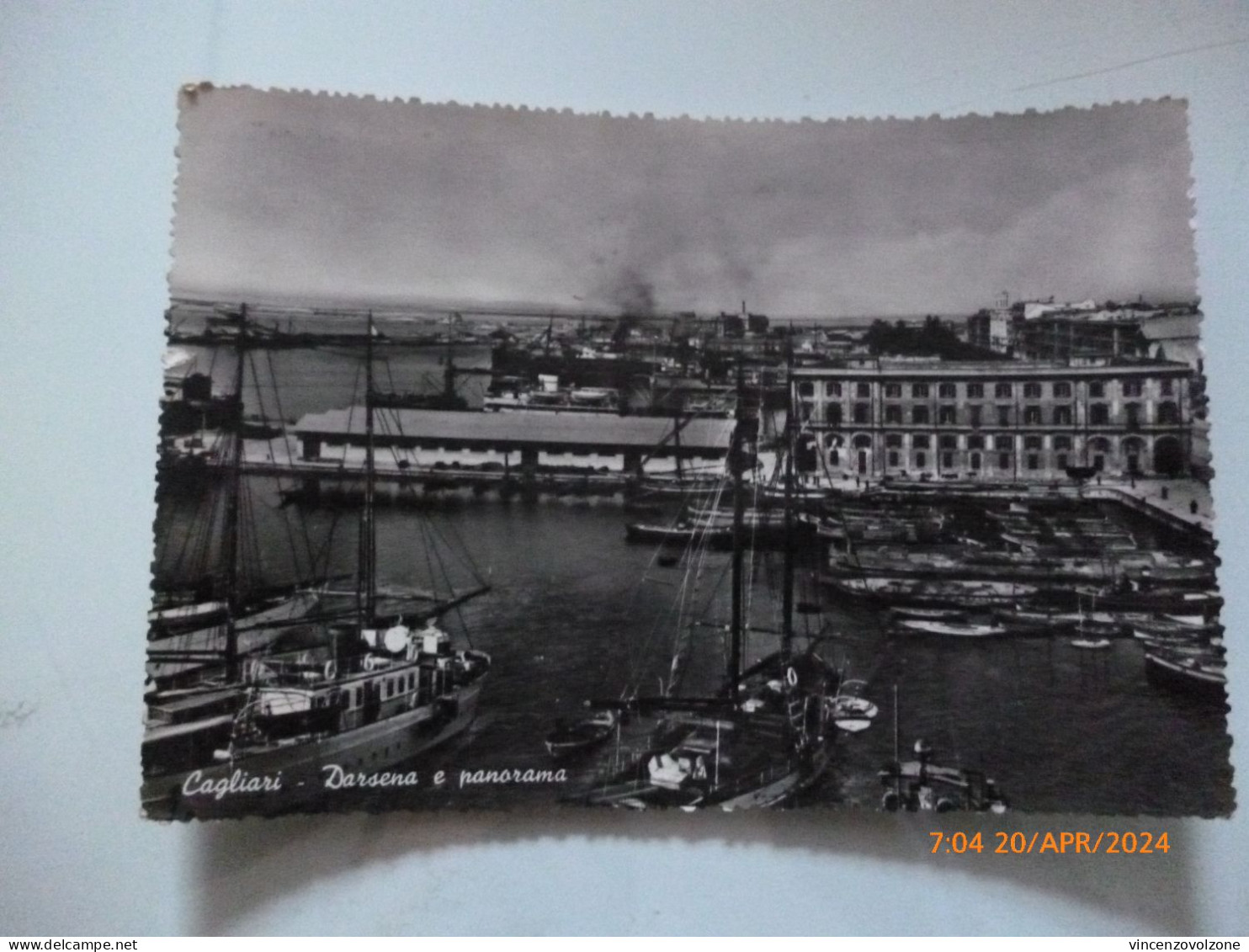 Cartolina  Viaggiata "CAGLIARI  Darsena E Panorama"  1960 - Cagliari