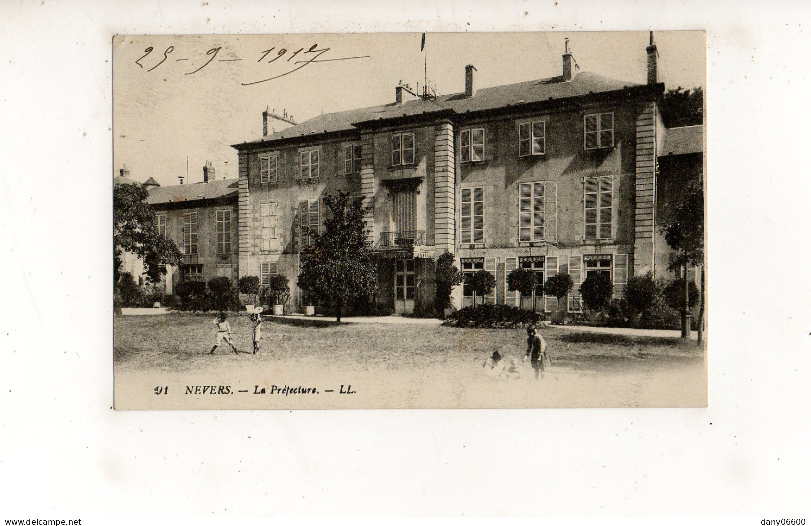 NEVERS - La Préfecture  (carte Animée) - Nevers