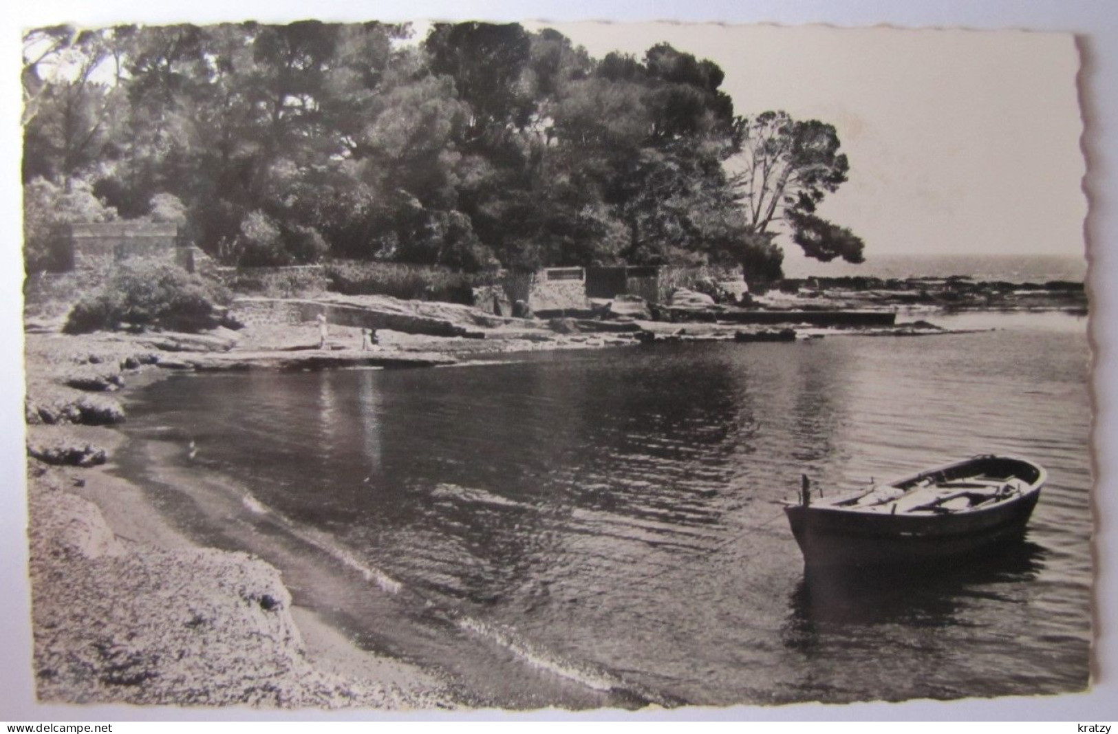 FRANCE - VAR - BOULOURIS - La Plage - 1962 - Boulouris