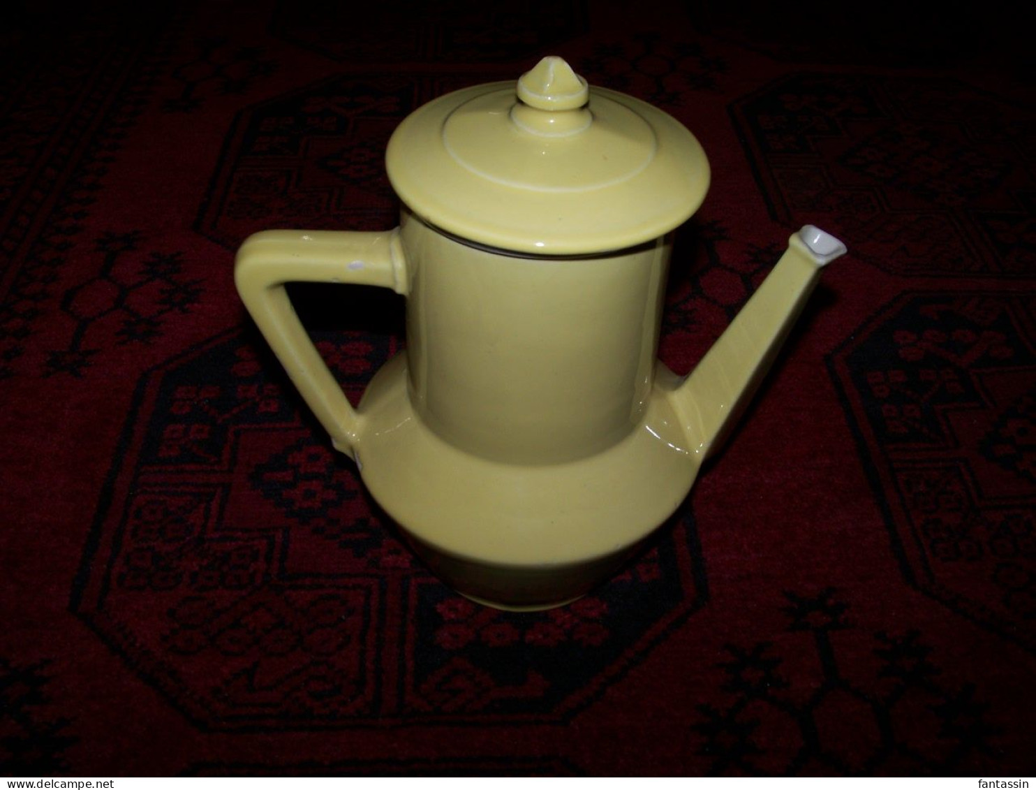 Cafetière Ancienne En Céramique Jaune ..1940/1950 ...... - Art Populaire