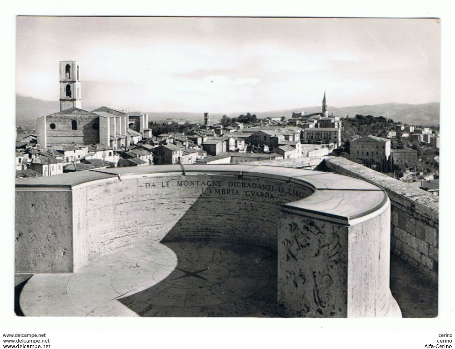 PERUGIA:  PANORAMA  PARZIALE  CON  LE  CHIESE  DI  S. DOMENICO  E  DI  S. PIETRO  -  FOTO  -  PER  LA  SVIZZERA  -  FG - Perugia