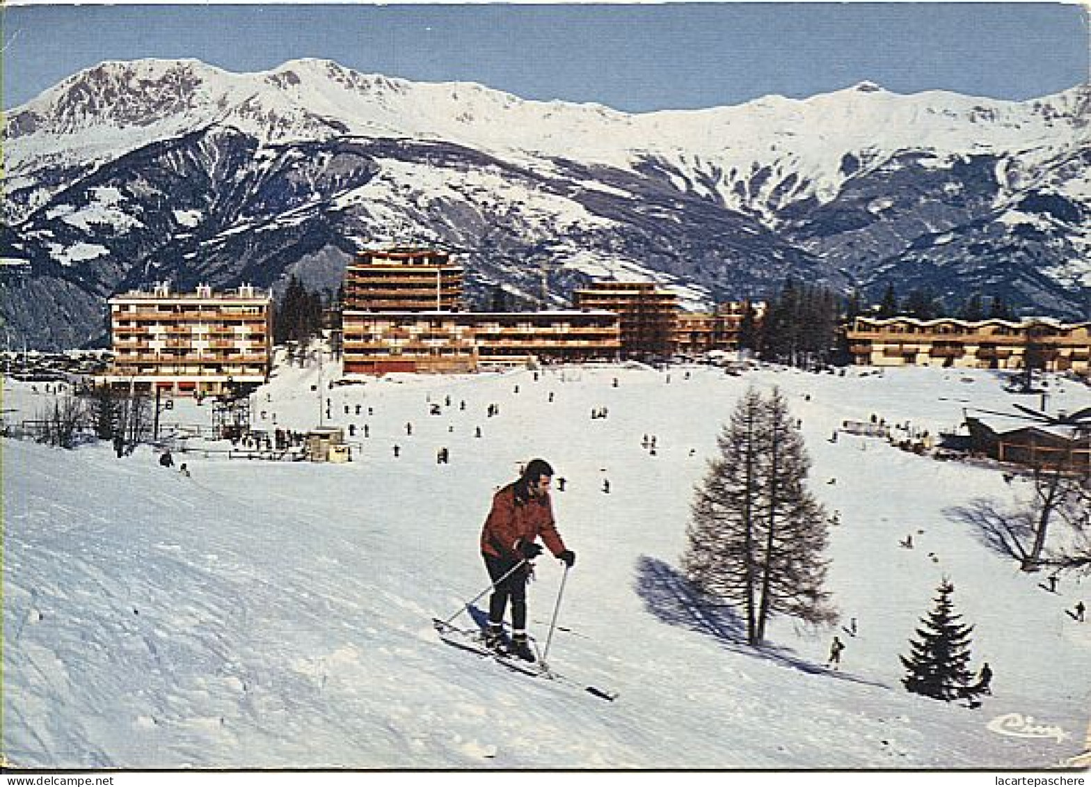 X123958 ALPES DE HAUTE PROVENCE PRA LOUP STATION HONORE BONNET VUE PANORAMIQUE SUR UN COIN DE LA STATION SES HOTELS - Autres & Non Classés