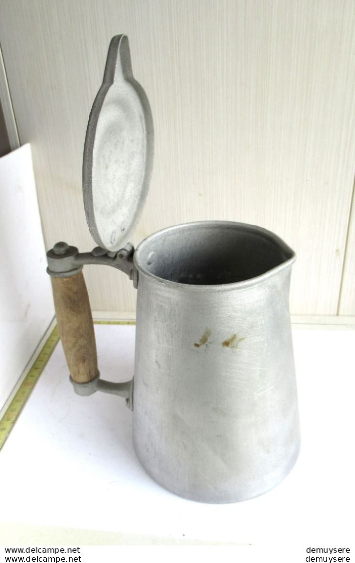 0404 20  -KAS  -30 -20-   POT ALLEMAND EN ALUMINIUM WWII - ALUMINIUM DUITSE POT WWII - Wc.A. 107 - 15 X 12 CM - 220 GRAM - Equipo