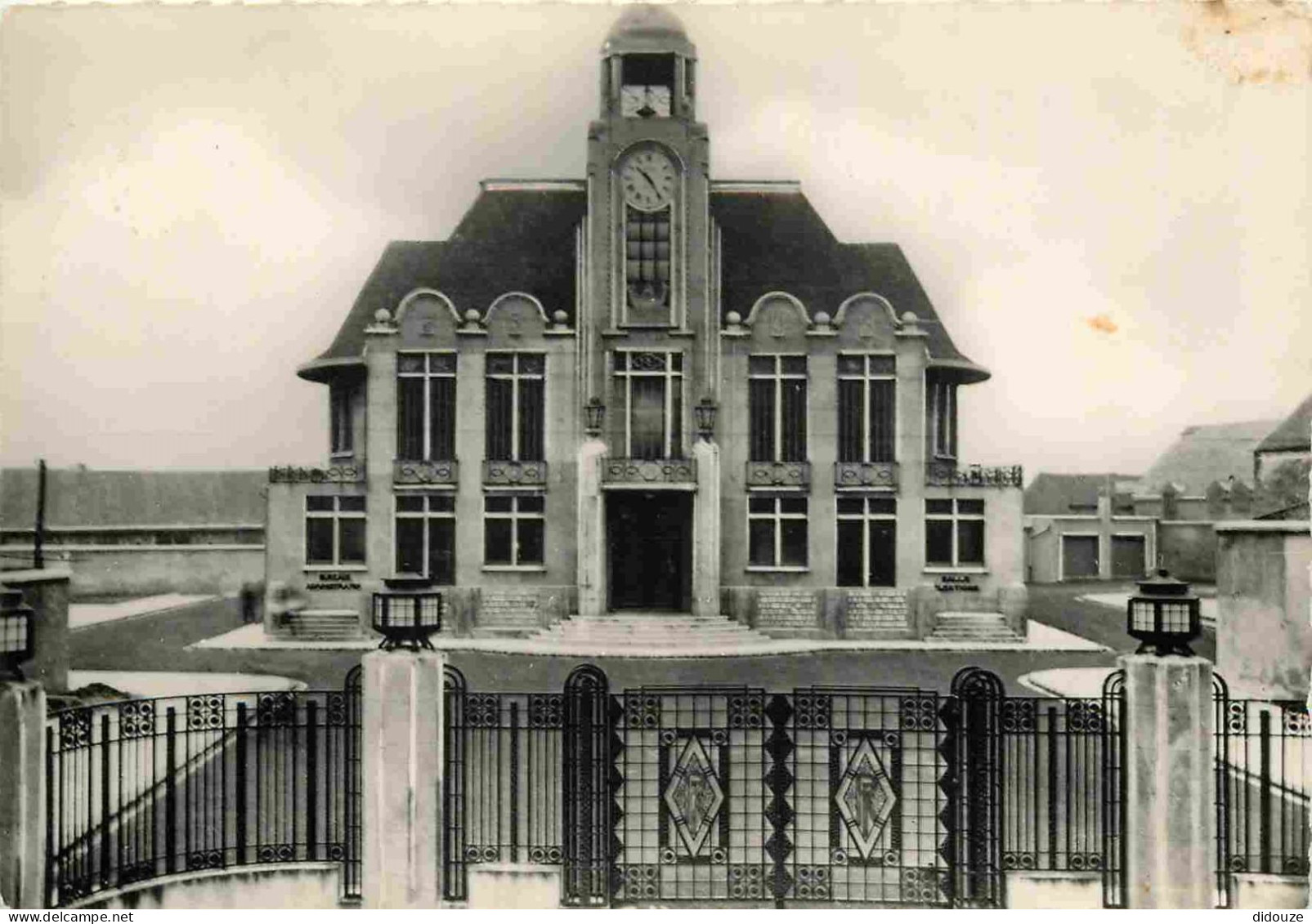 62 - Le Portel - L'Hôtel De Ville - Mention Photographie Véritable - Carte Dentelée - CPSM Grand Format - Voir Scans Rec - Le Portel