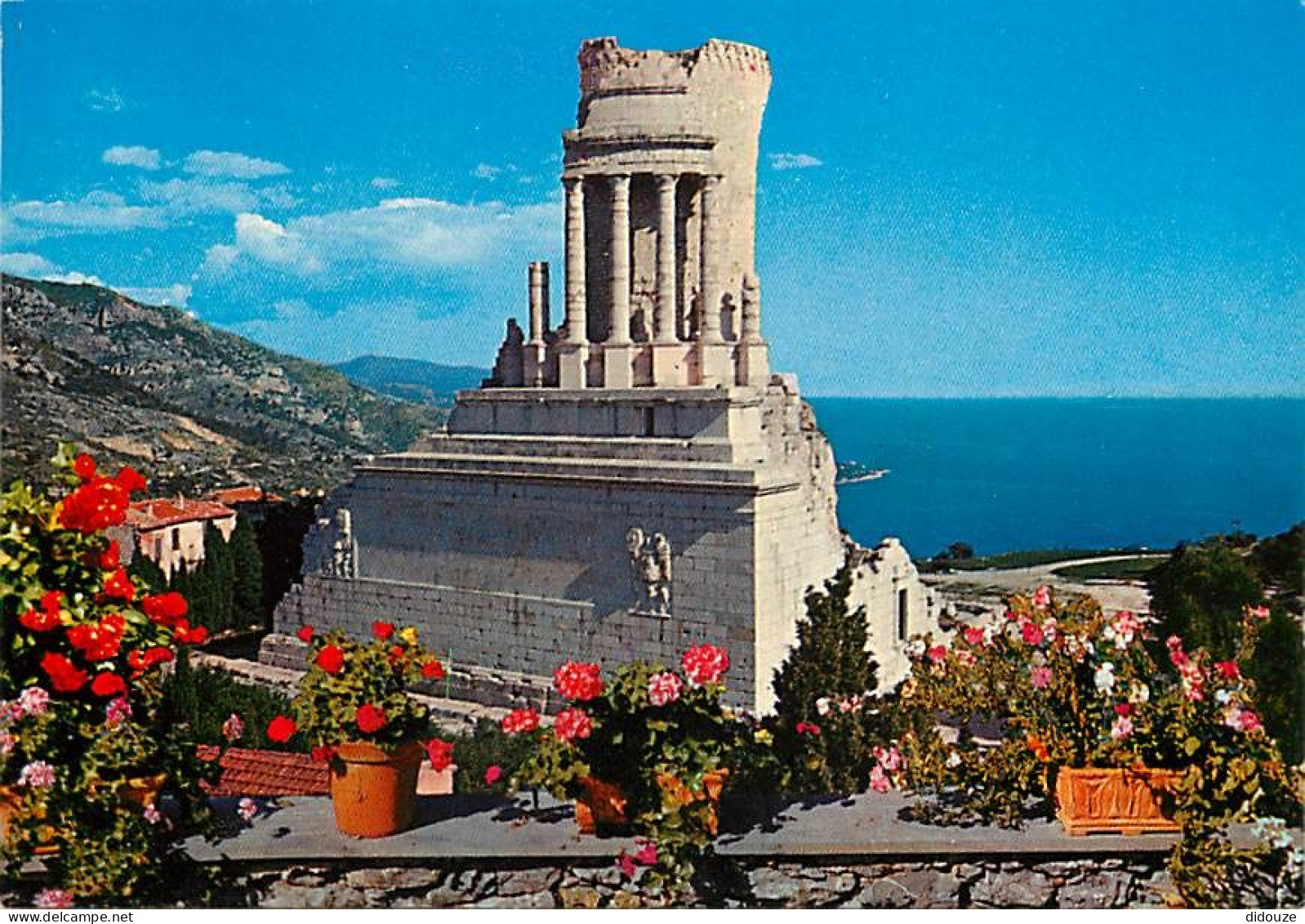 06 - La Turbie - Le Trophée Des Alpes. Monument à La Gloire De L'Empereur Auguste - Fleurs - CPM - Carte Neuve - Voir Sc - La Turbie