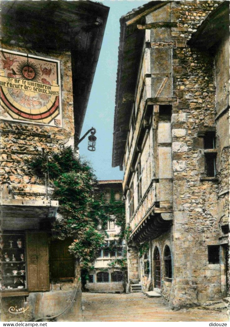 01 - Pérouges - Cadran Solaire - Maison De Madame De Villeneuve - Au Fond Le Manoir, Ancienne Maison Messimy - Cité Médi - Pérouges