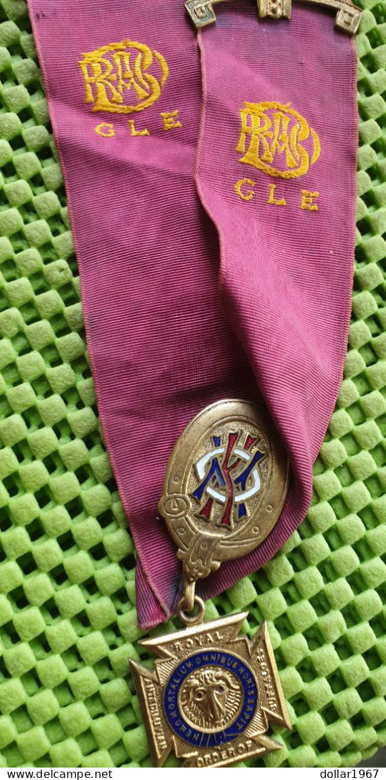 Medaile  :  Vintage : Royal Order Of The Buffaloes - 1945 - 1956- 1962 -  Original Foto  !!  Medallion  V.K - Sonstige & Ohne Zuordnung
