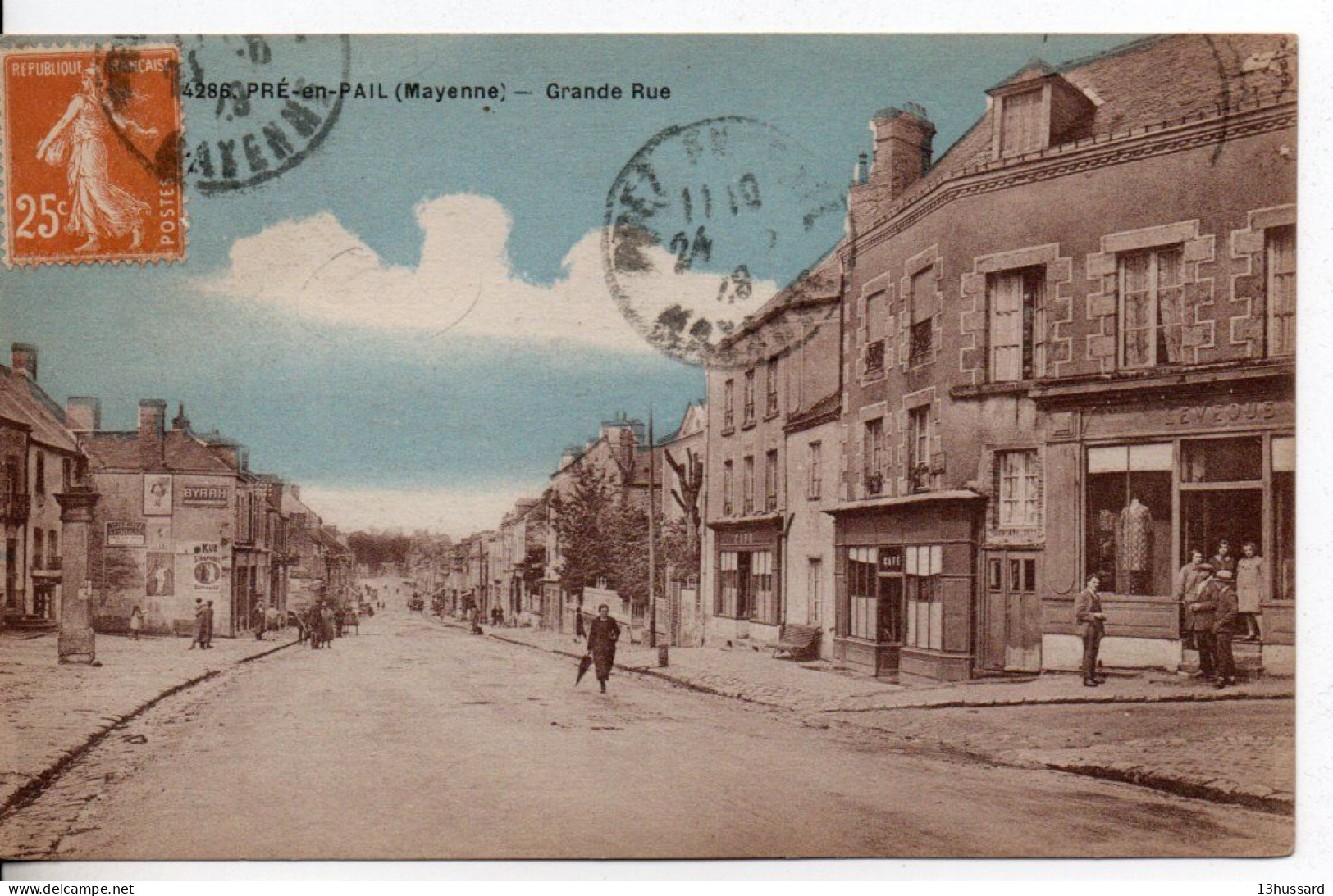 Carte Postale Ancienne Pré En Pail - Grande Rue - Pre En Pail