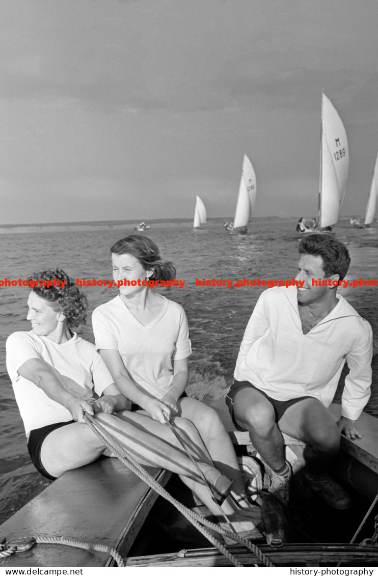 F014984 USSR Russia. Girls And Yachts. 1960s - REPRODUCTION - Other & Unclassified