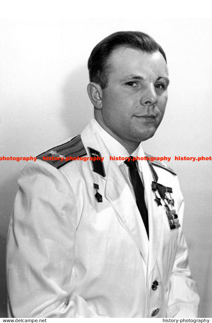 F014965 Yuri Gagarin. Soviet Russian Cosmonaut - REPRODUCTION - Other & Unclassified